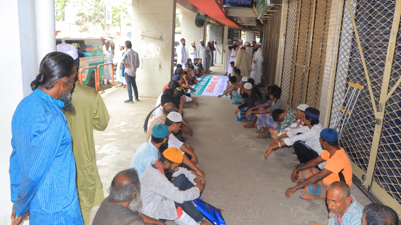 সুবিধাবঞ্চিতদের সাথে ইসলামী আন্দোলন ঢাকা দক্ষিণের ঈদ উদযাপন